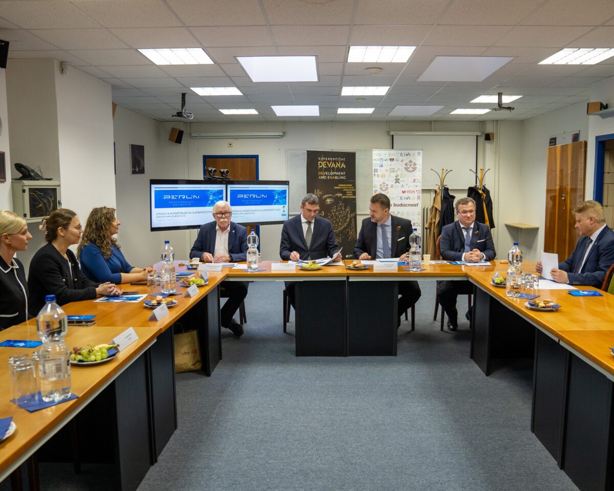 MIRRI: Práce na spustení superpočítača Perun