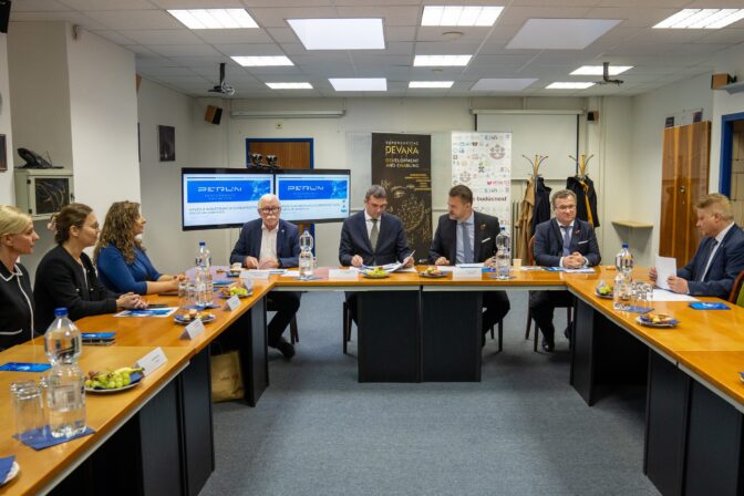 MIRRI: Práce na spustení superpočítača Perun
