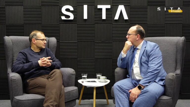 Okno do sveta kacper rekawek miroslav wlachovsky 1.jpg