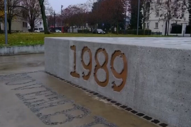 Pamätník Nežnej revolúcie, Bratislava