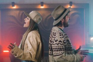 Peter Juhás, Sharlota