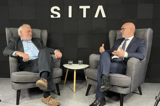 Predseda sas branislav grohling pocas rozhovoru pre sita.jpg