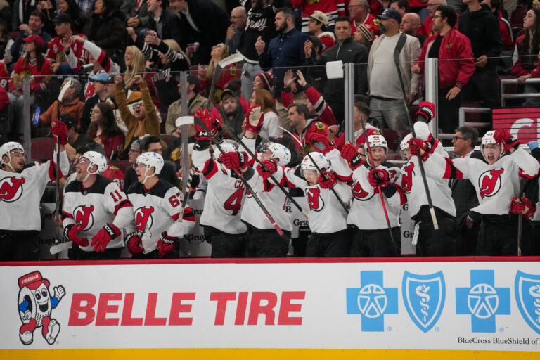 HOKEJ NHL: Chicago - New Jersey