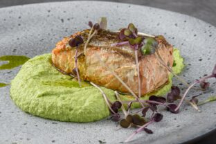 Losos s hráškovým pyré