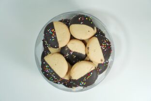 Polomáčané sušienky v čokoláde