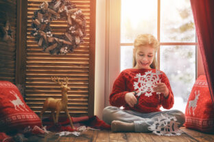 výroba papierových vločiek