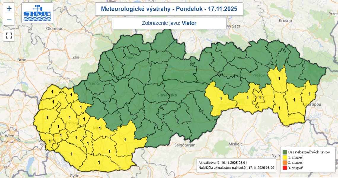 Výstraha prvého stupňa pred silným vetrom je vydaná pre 24 okresov Slovenska.