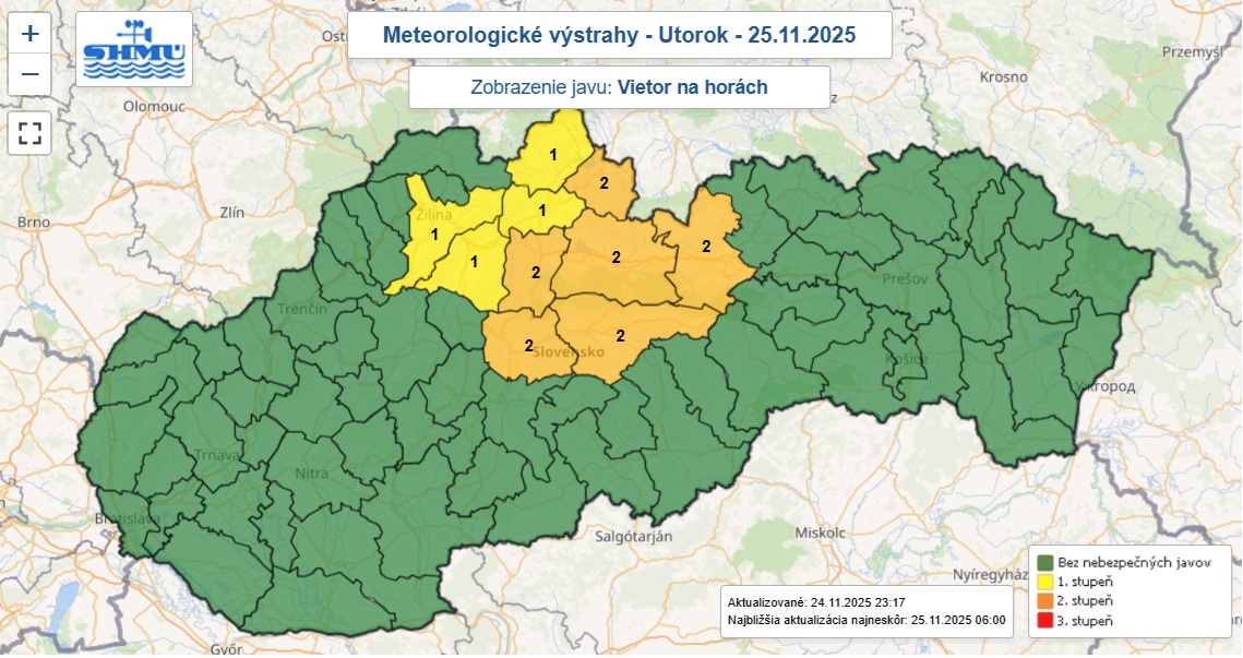 Výstrahy prvého a druhého stupňa pred silným vetrom na horách.