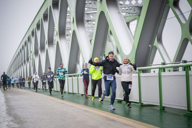 Silvestrovský beh cez bratislavské mosty