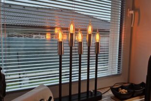 vianočné svetlo v okne