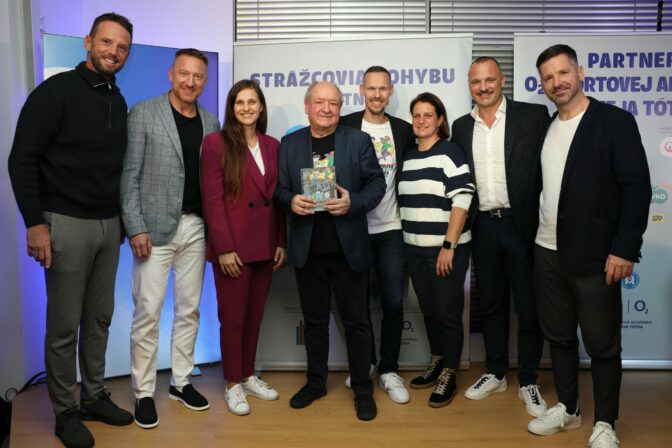 2025_h_r_n_c_r_i_k_o_v_a_foto_krst_knihy 14.jpg