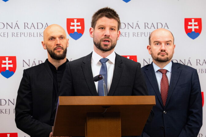 PS: Podpisová akcia za zrušenie transakčnej dane