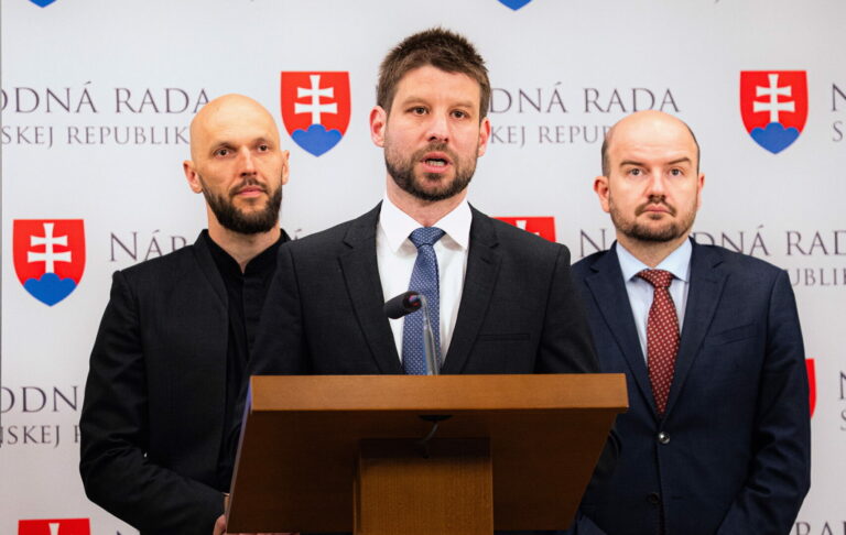 PS: Podpisová akcia za zrušenie transakčnej dane