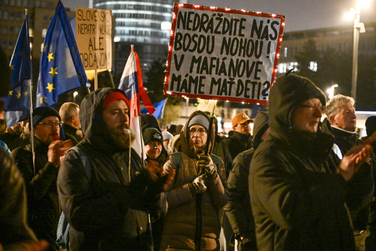 PROTEST: Nahnevané ženy