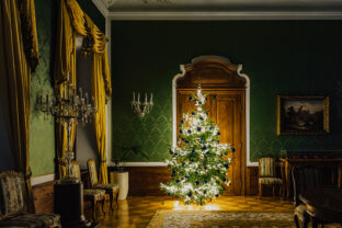 PREZIDENT: Vianočná výzdoba Prezidentského paláca