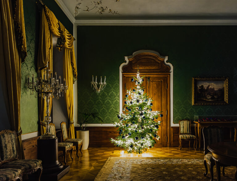 PREZIDENT: Vianočná výzdoba Prezidentského paláca