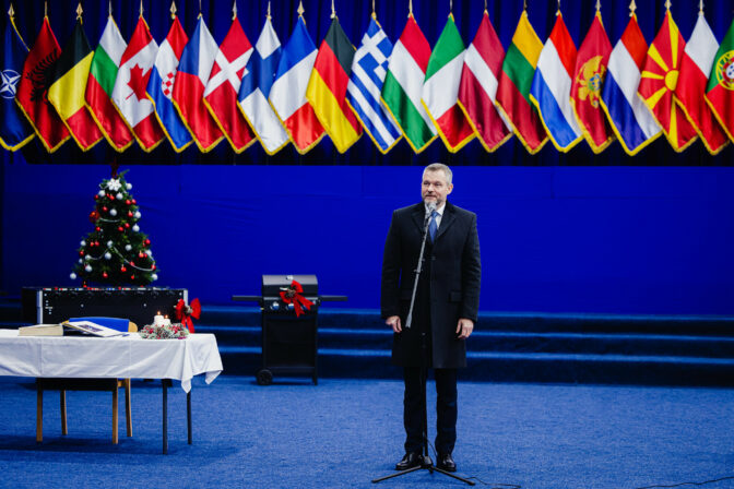 PREZIDENT: Návšteva slovenských vojakov v Kosove