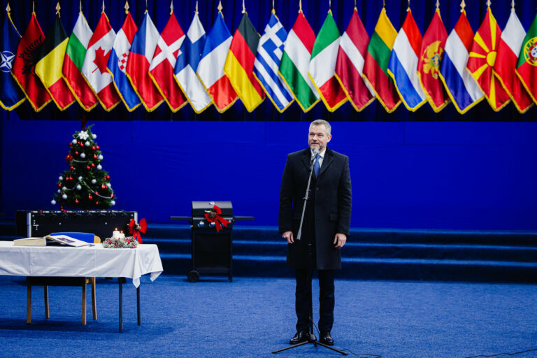 PREZIDENT: Návšteva slovenských vojakov v Kosove