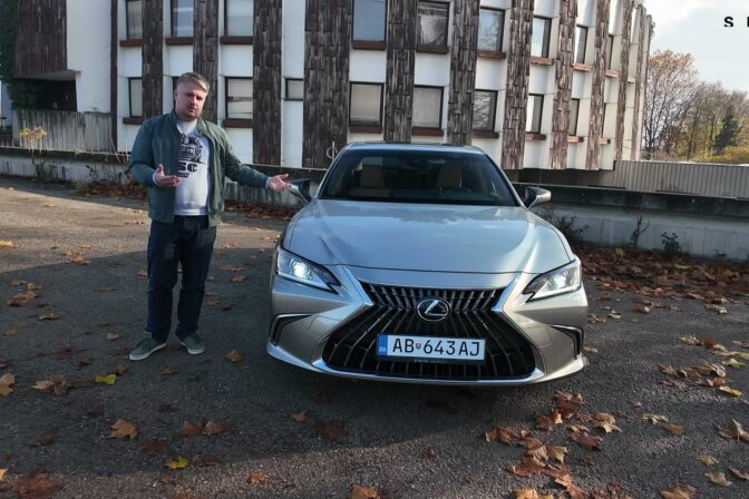 Autolike Lexus ES300h Legacy Edition