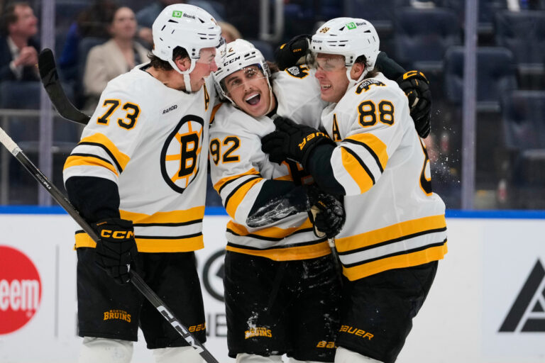 HOKEJ NHL: Boston - NY Islanders