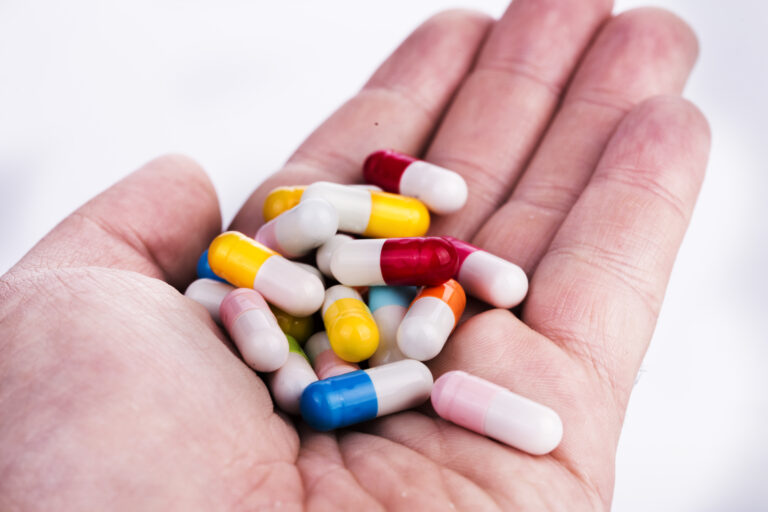 Chrípka, lieky, antibiotiká.