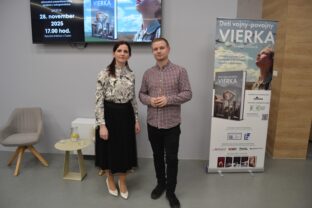 Spisovatel Tomáš Galierik a riaditeľka kysuckej knižnice Katarína Borisová.