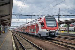 Epj stadler kiss.jpg