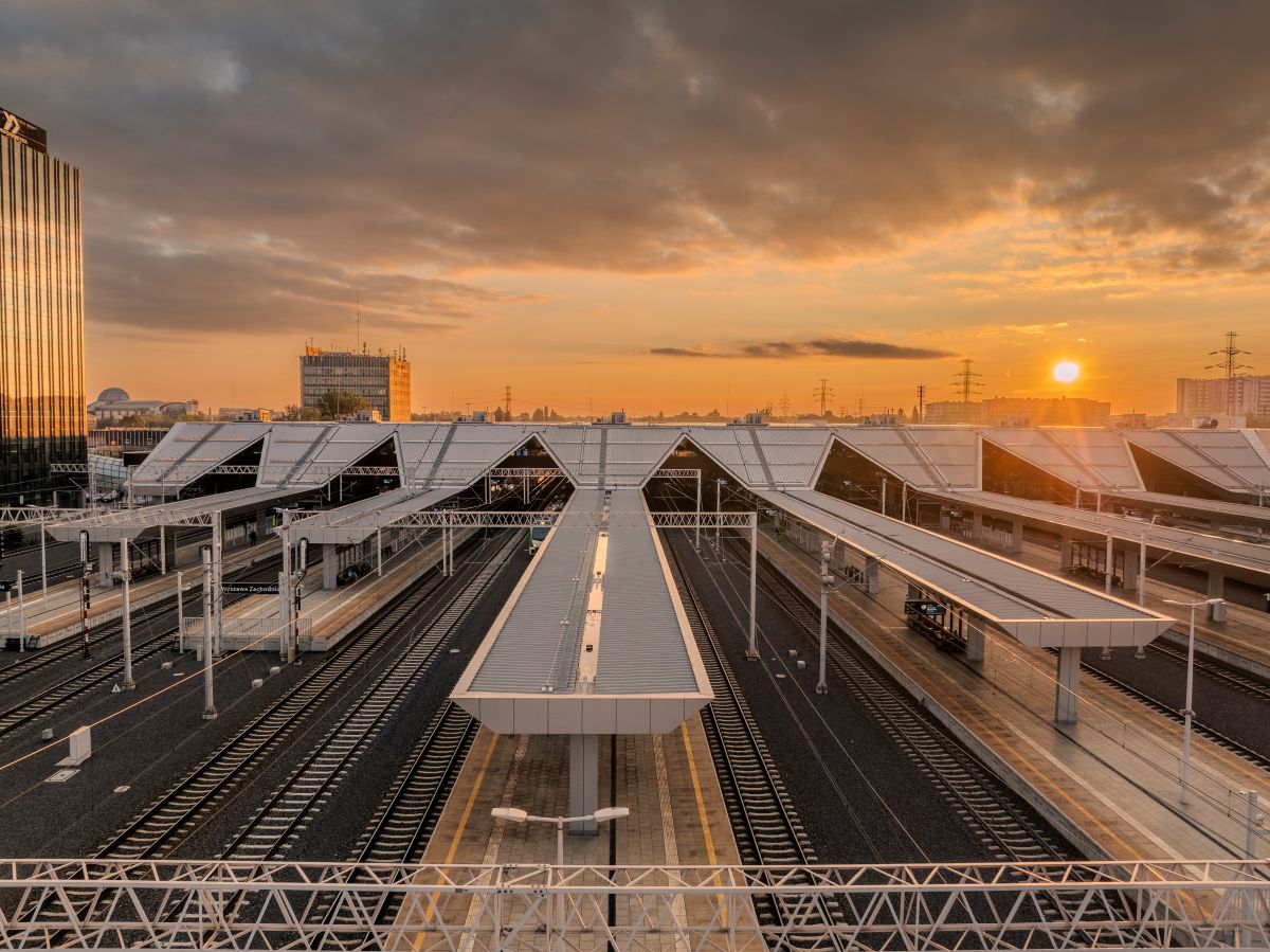 Foto do clanku_nova stanica varsava zapad.jpg