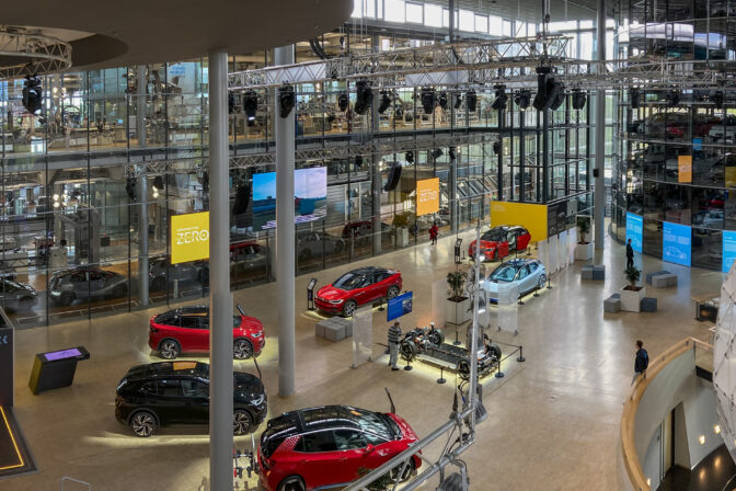 Glassy manufactory of VW