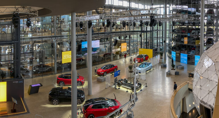 Glassy manufactory of VW