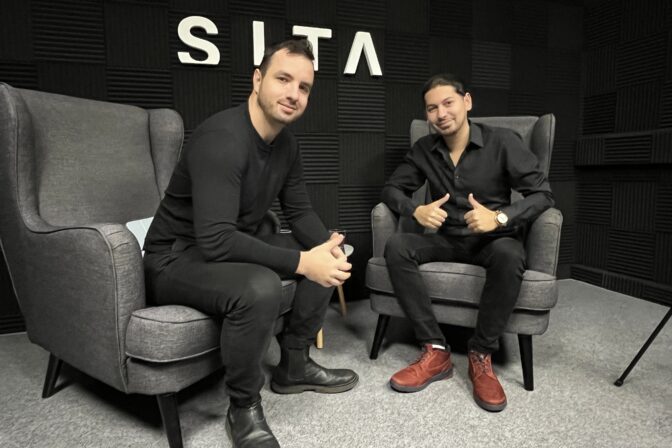 Klavírny virtuóz Miloš Biháry počas rozhovoru pre SITA.