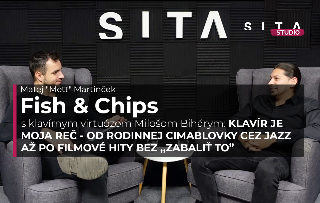 Miloš Biháry, klavírny virtuóz v štúdiu SITA počas nahrávania video podcastu Fish & Chips.