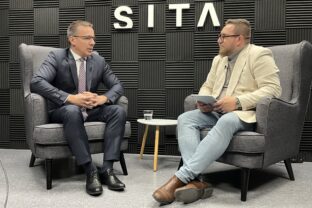 Minister práce, sociálnych vecí a rodiny Erik Tomáš počas rozhovoru pre SITA.