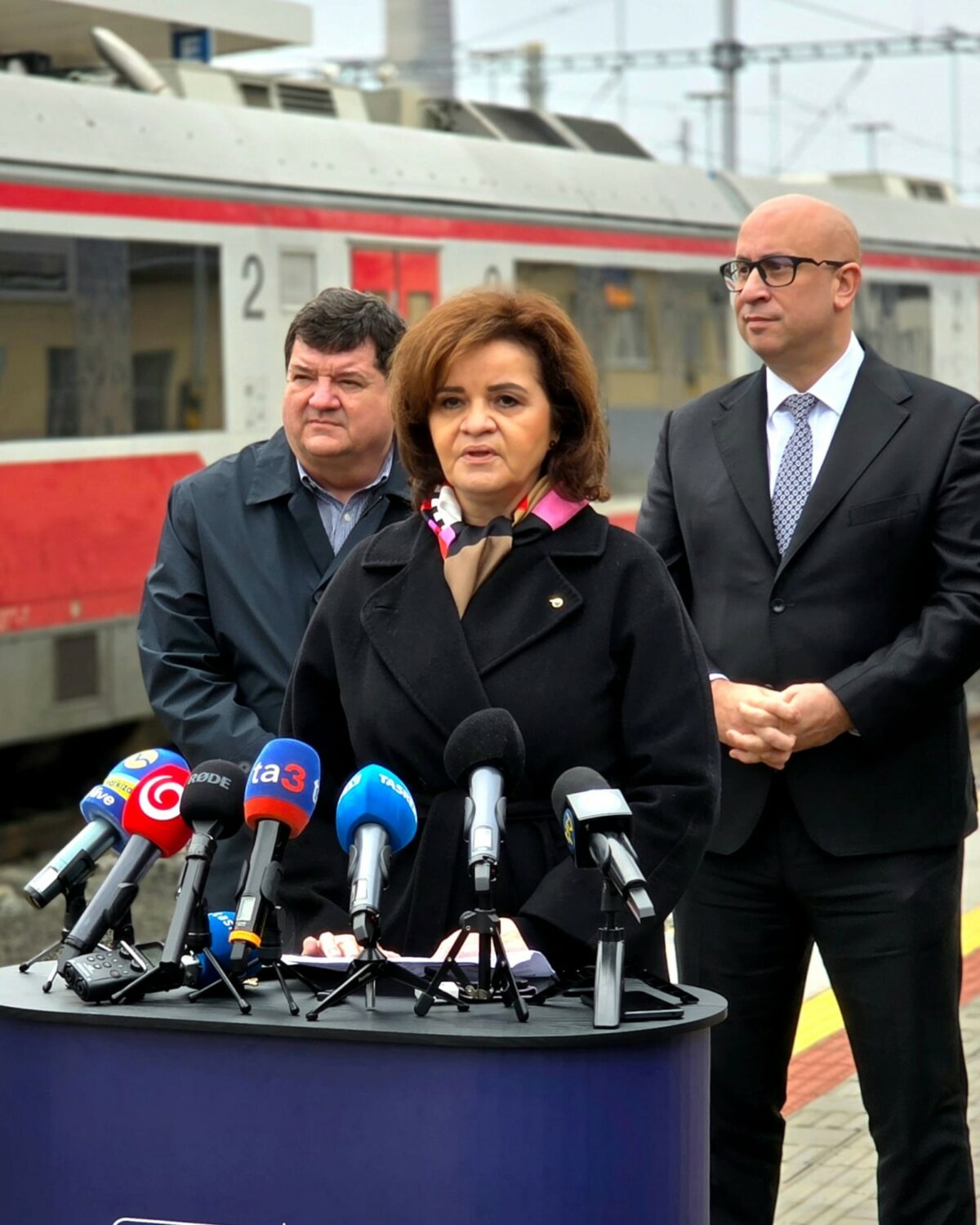 Na tlacovej konferencii za zsskrecnila generalna riaditelka ivana pinosova.jpeg