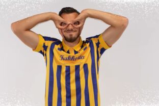 Niké liga, Každý deň budú raz Vianoce, legionári spievajú.