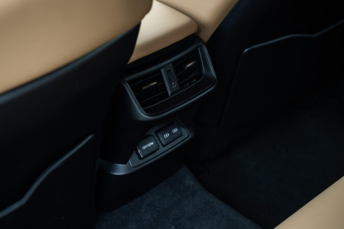 Lexus ES300h Legacy Edition