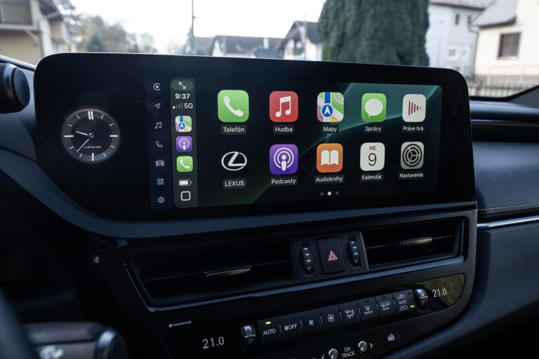 Lexus ES300h Legacy Edition