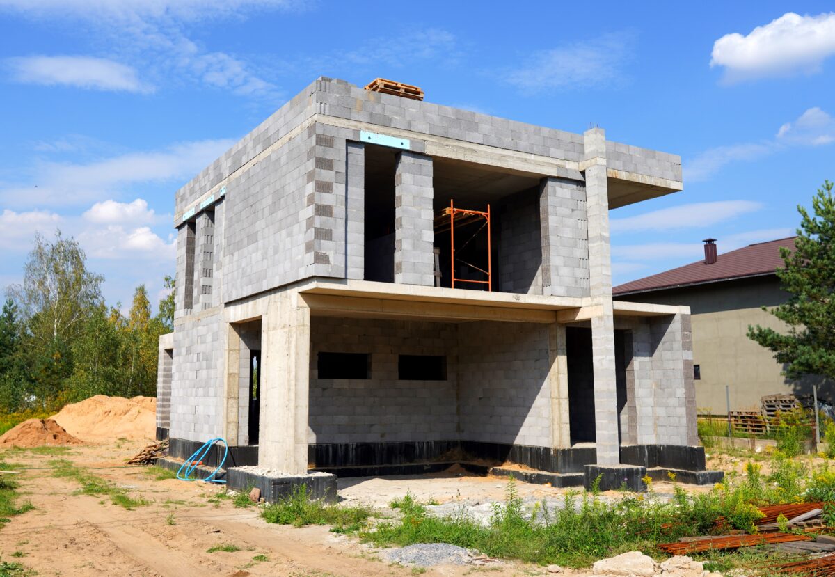 stavba moderného domu