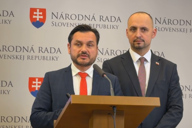 Stachura majersky.png