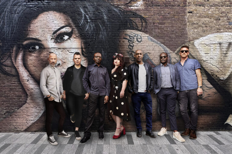 Theamywinehouseband.jpg