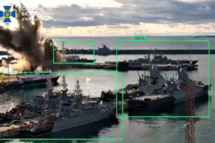 Ukrajinci zverejnili video, ako Rusom zničili ponorku za pol miliardy dolárov.