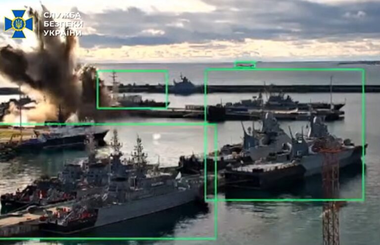 Ukrajinci zverejnili video, ako Rusom zničili ponorku za pol miliardy dolárov.