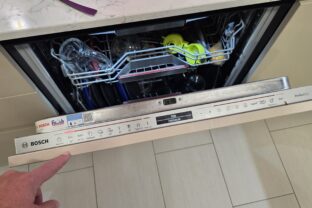 Tlačidlo na umývačke riadu