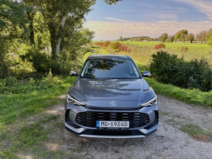 MG ZS Hybrid+