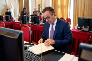 VLÁDA: Rokovanie 118. schôdze