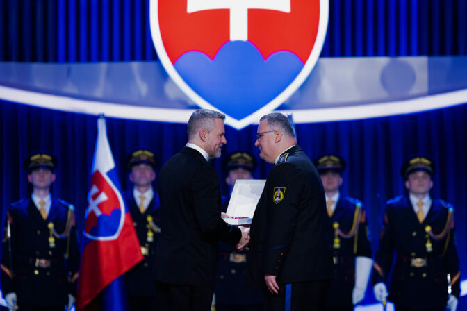PREZIDENT: Udeľovanie štátnych vyznamenaní