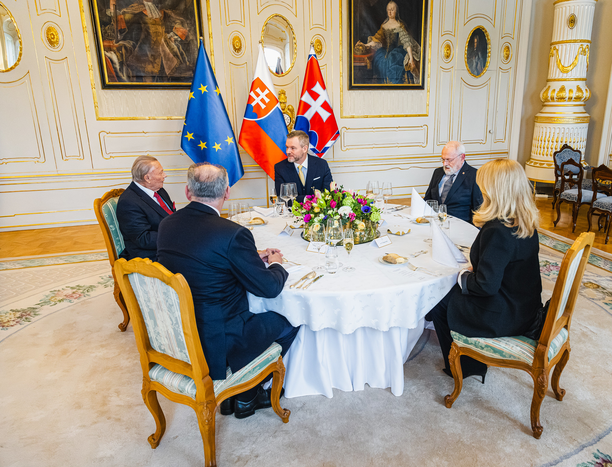PREZIDENT: Slávnostný obed prezidentov SR