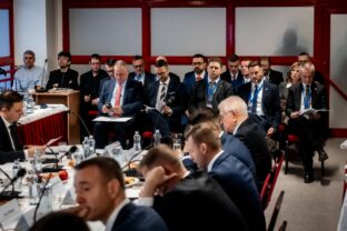 VLÁDA: Výjazdové rokovanie 123. schôdze