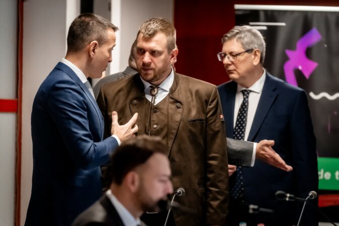 VLÁDA: Výjazdové rokovanie 123. schôdze