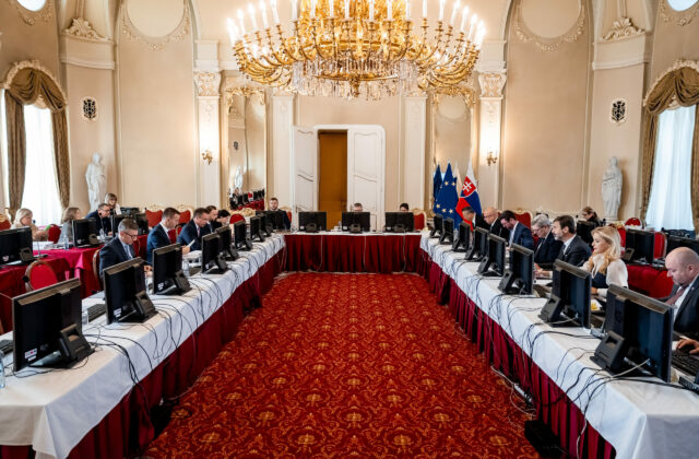 Vládny kabinet rokuje na východe Slovenska, témou sú investície a pracovné príležitosti